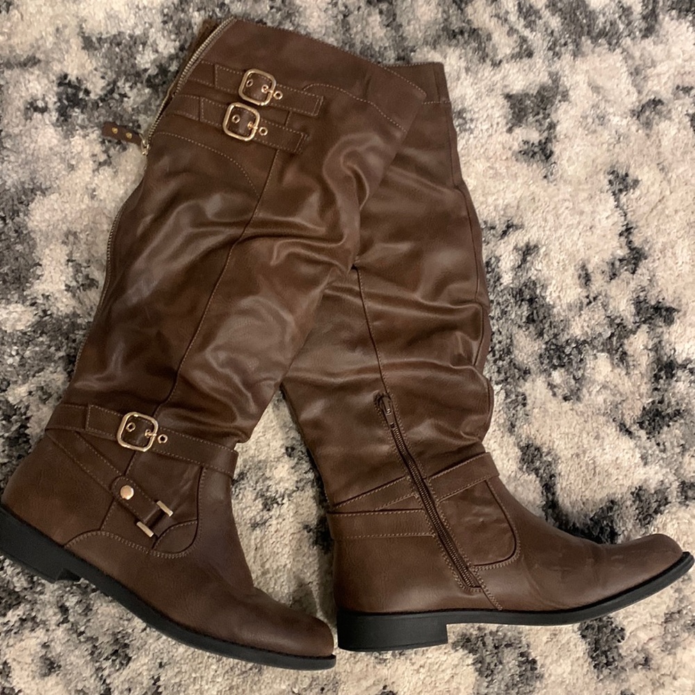 Shoedazzle Women’s Casual Boots.
